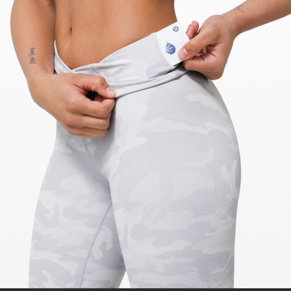 Lululemon Wunder Under leggings camo Firm Price